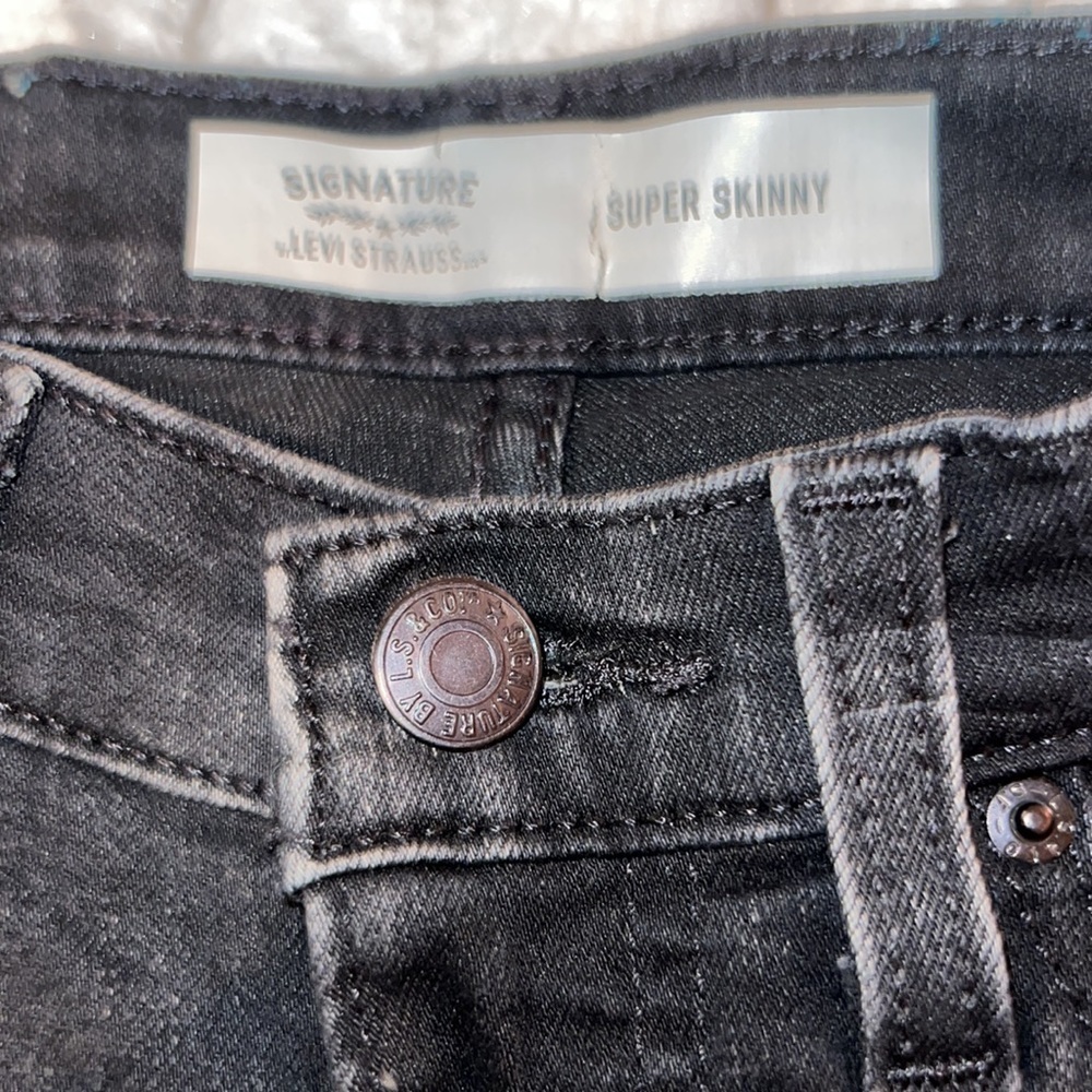 Levi Strauss signature black denim super skinny jeans distressed pants 8 girls​​ - Picture 2 of 13